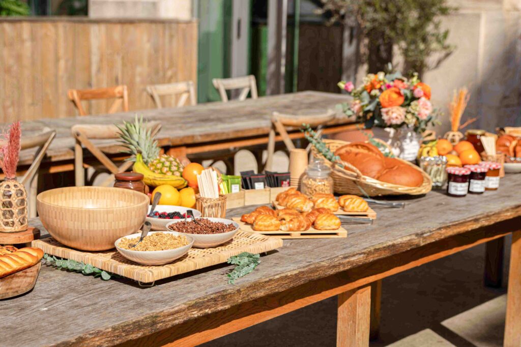Buffet petit-déjeuner d'été